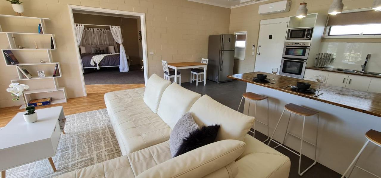 Comfort Inn & Suites King Avenue Sale Εξωτερικό φωτογραφία