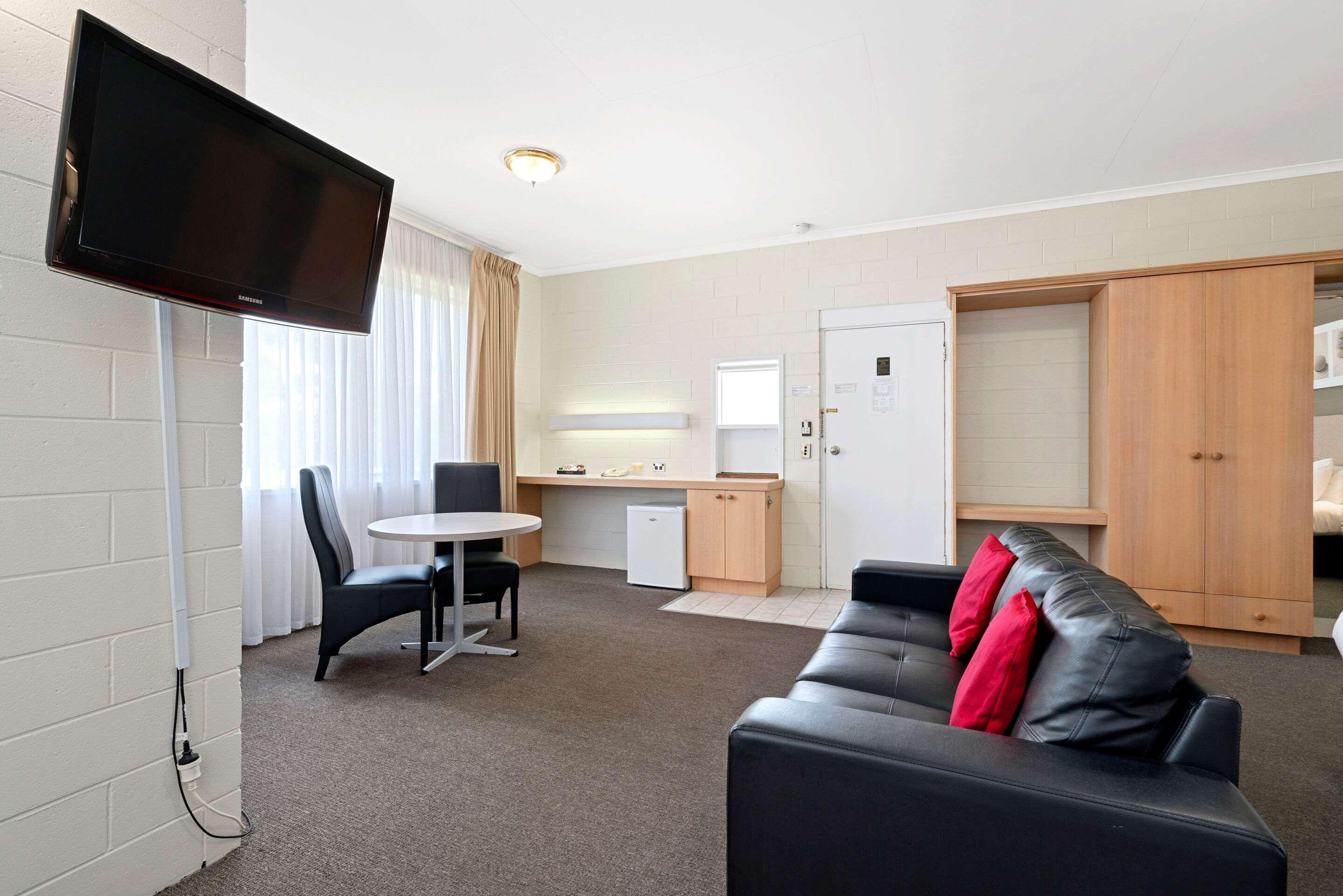 Comfort Inn & Suites King Avenue Sale Εξωτερικό φωτογραφία