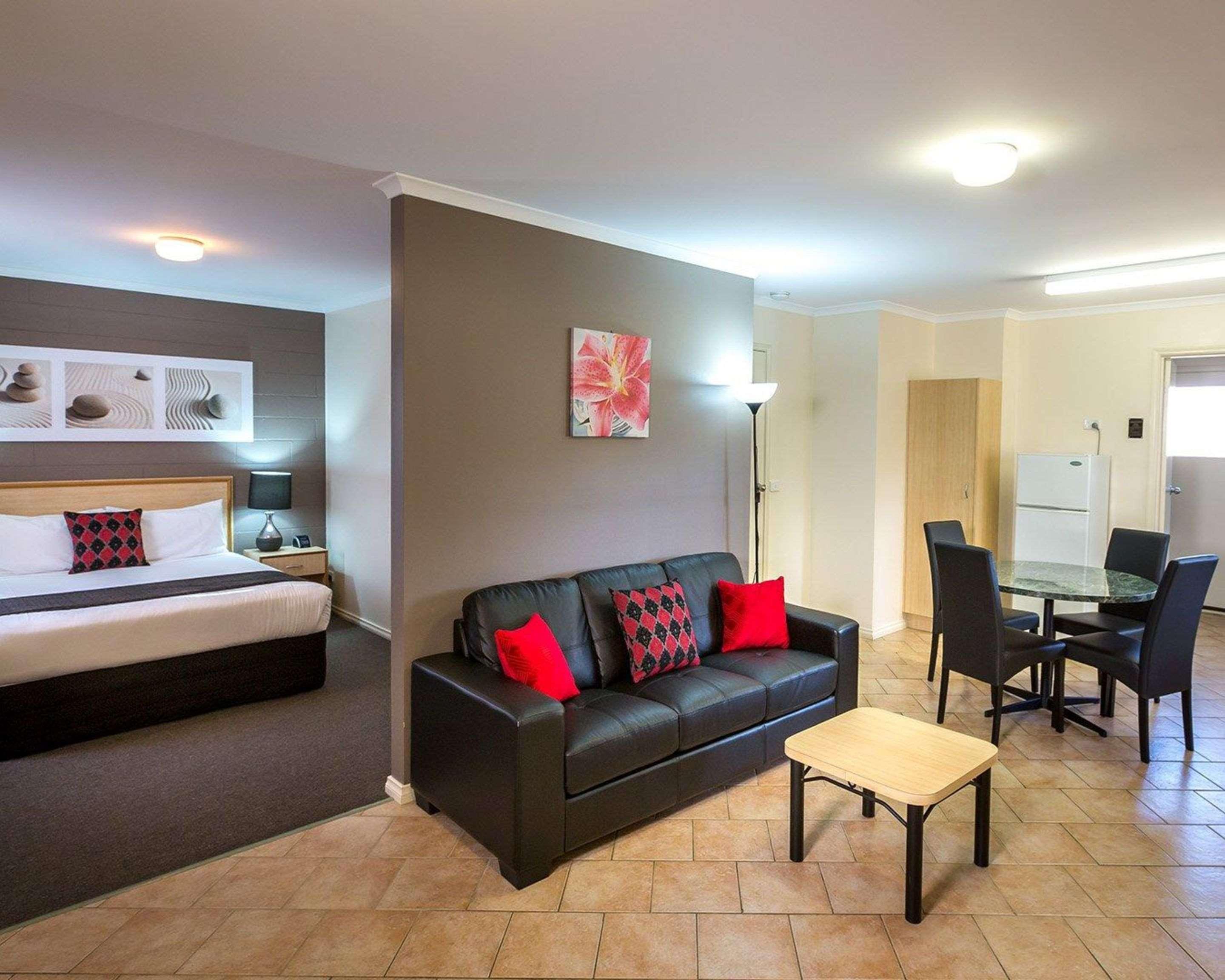 Comfort Inn & Suites King Avenue Sale Εξωτερικό φωτογραφία