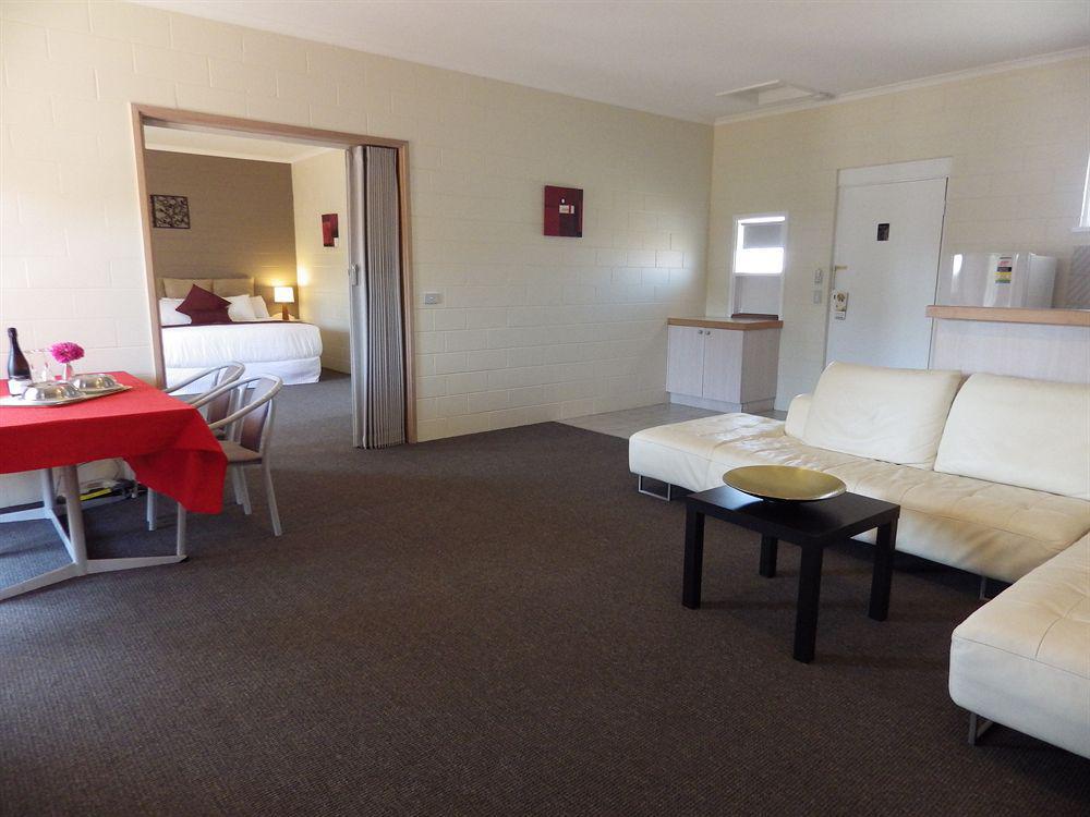 Comfort Inn & Suites King Avenue Sale Εξωτερικό φωτογραφία